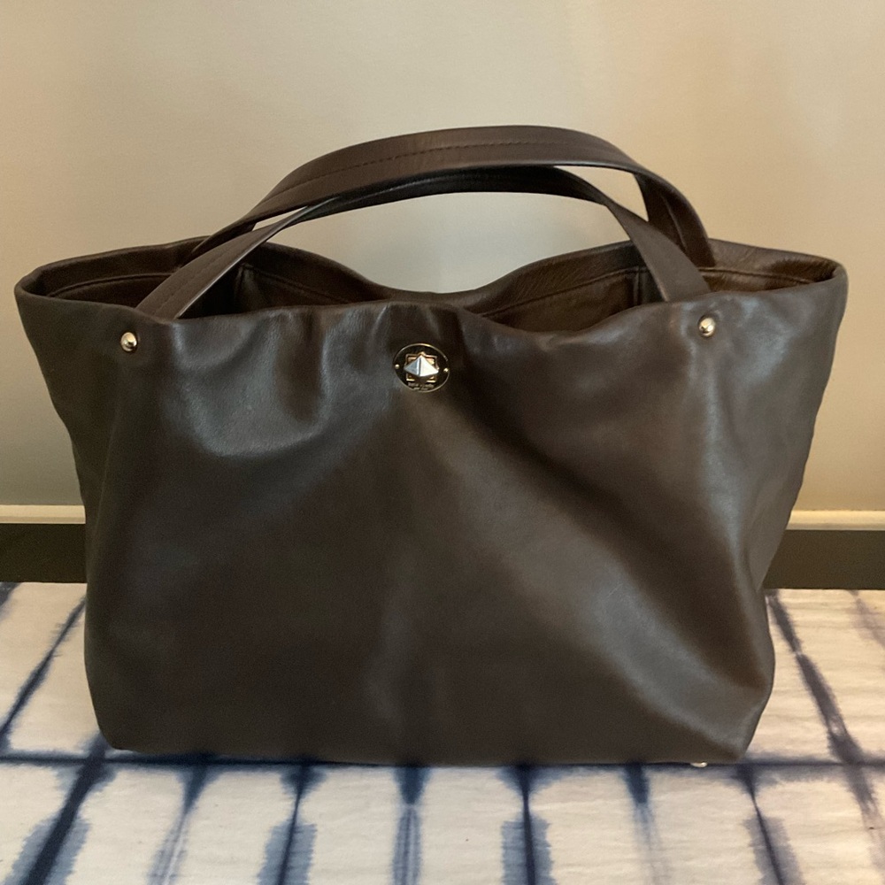 Brown Tote Bag with Leather Material and Sturdy Handles